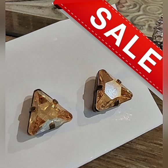Sabika Triangular Gold Swarovski Crystal Stud Earrings 7/16" - Picture 1 of 4